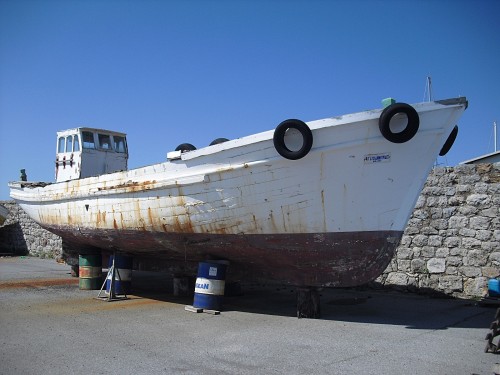 Träbåt i hamnen 4169.JPG