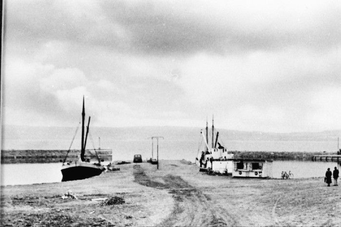 Visingsö nya Hamn Gerda och Rex.jpg