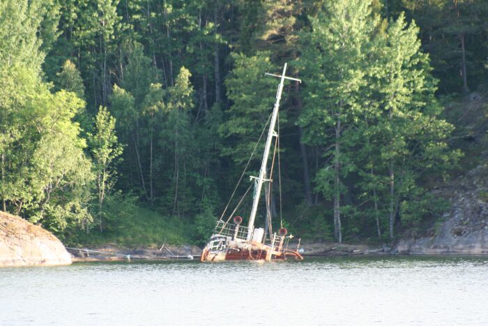 Sjunket vrak i Väsbystrand, Ljusterö.
