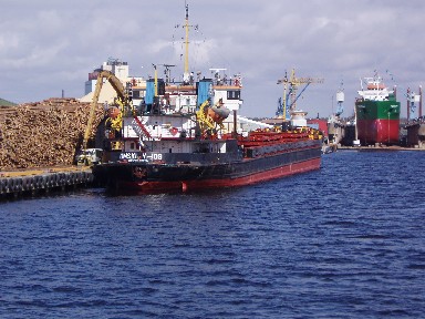 Omskey 108 i Falkenberg Påskafton 2006.jpg