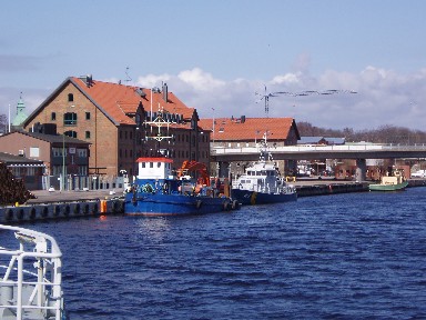 Mudderverk och KBV 103 i Falkenberg Påskafton 2006.jpg