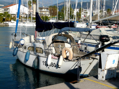 M Hony in Kalamata P1050116.JPG