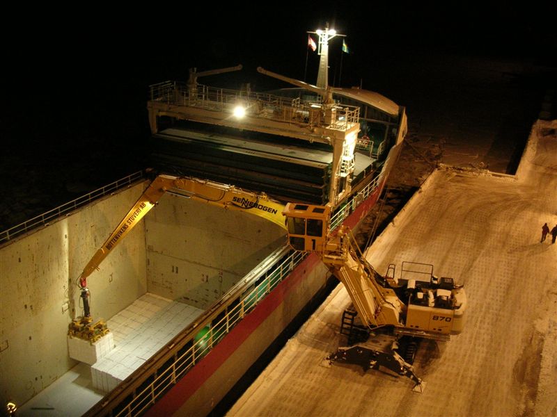 Sennebogen 870.JPG