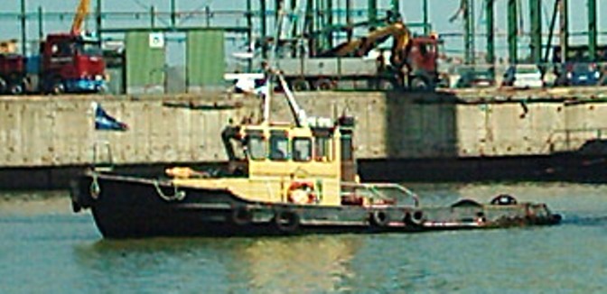tugsmall.jpg